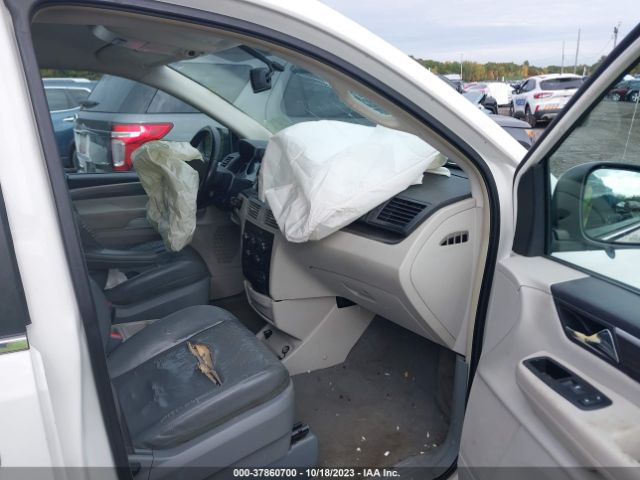 Photo 4 VIN: 2V4RW3D10AR242567 - VOLKSWAGEN ROUTAN 