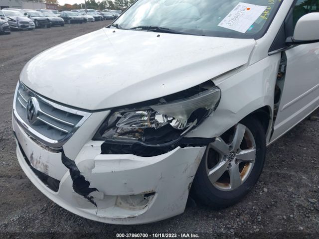 Photo 5 VIN: 2V4RW3D10AR242567 - VOLKSWAGEN ROUTAN 