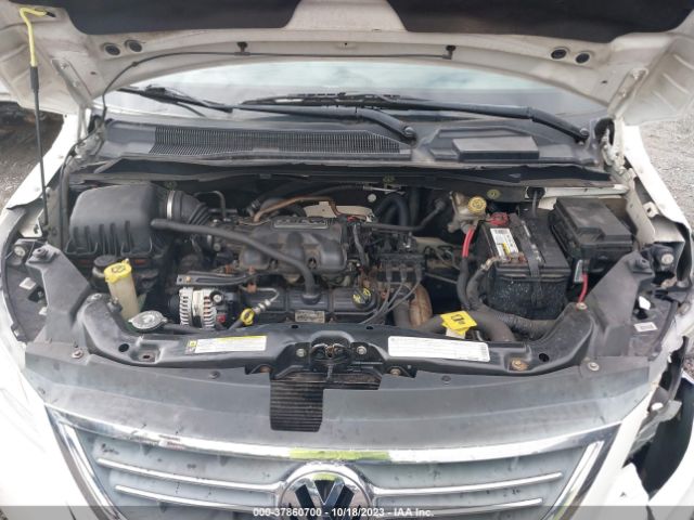 Photo 9 VIN: 2V4RW3D10AR242567 - VOLKSWAGEN ROUTAN 