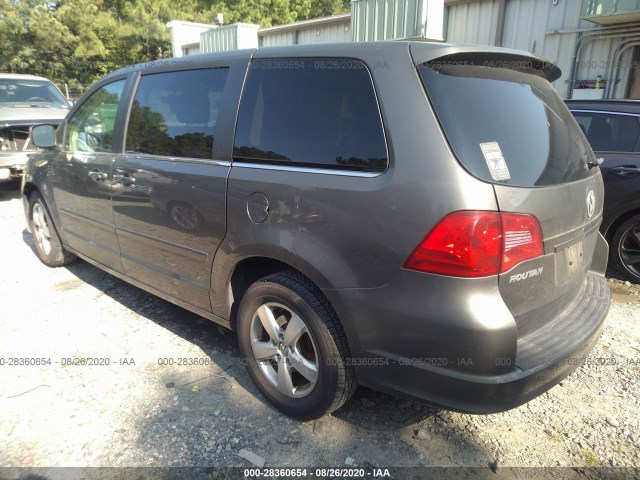 Photo 2 VIN: 2V4RW3D10AR272183 - VOLKSWAGEN ROUTAN 