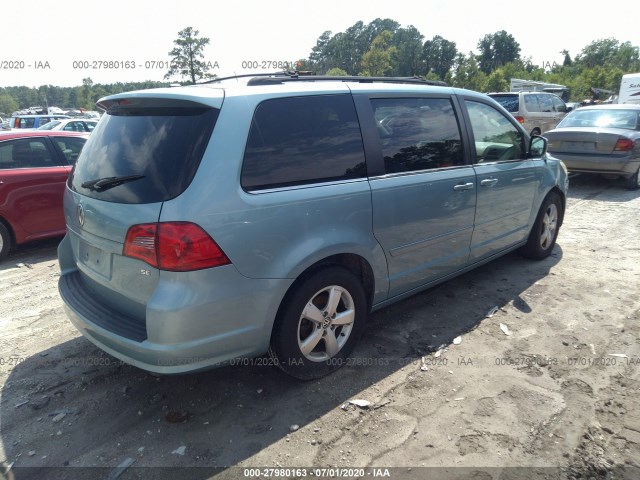 Photo 3 VIN: 2V4RW3D10AR295740 - VOLKSWAGEN ROUTAN 