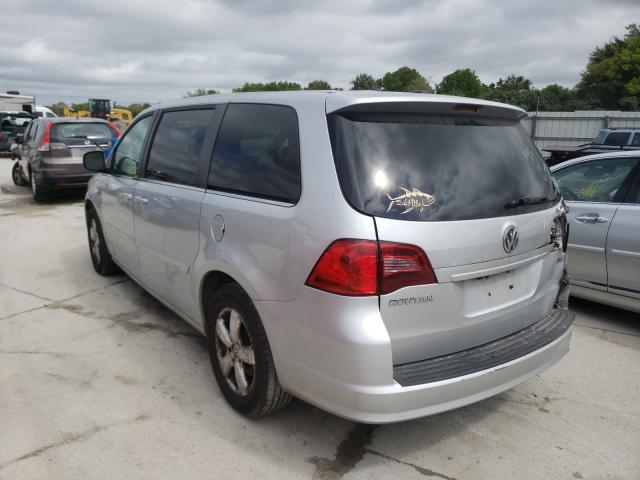 Photo 2 VIN: 2V4RW3D10AR305957 - VOLKSWAGEN ROUTAN SE 