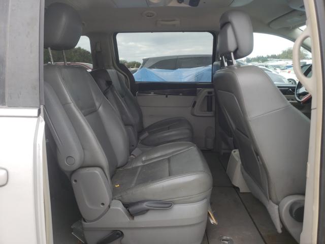 Photo 5 VIN: 2V4RW3D10AR305957 - VOLKSWAGEN ROUTAN SE 