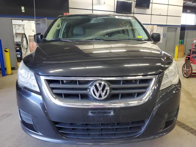 Photo 4 VIN: 2V4RW3D10AR333144 - VOLKSWAGEN ROUTAN SE 