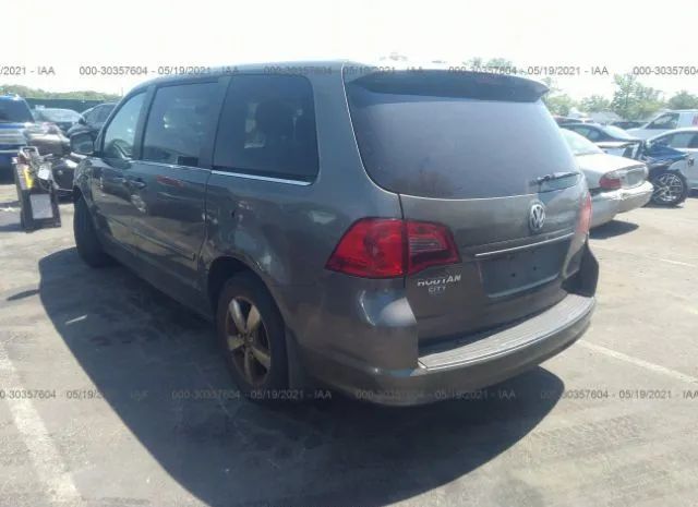 Photo 2 VIN: 2V4RW3D10AR395515 - VOLKSWAGEN ROUTAN 