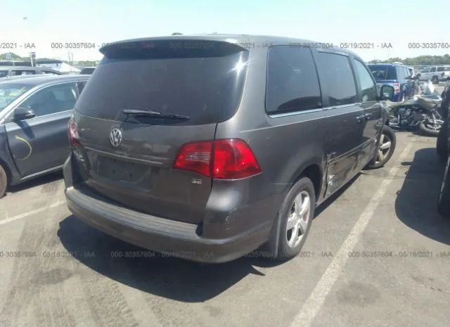 Photo 3 VIN: 2V4RW3D10AR395515 - VOLKSWAGEN ROUTAN 