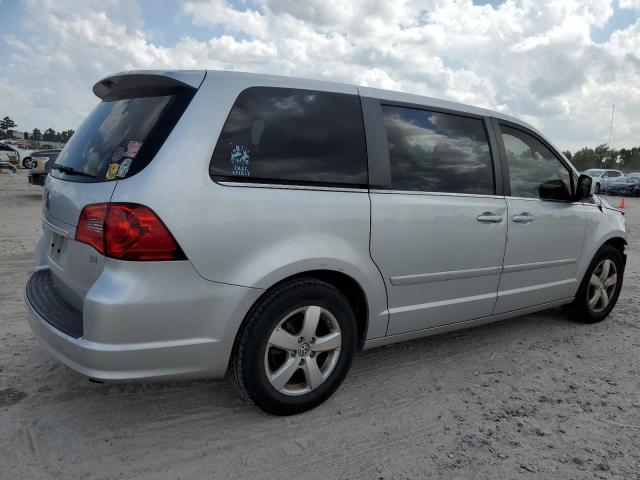 Photo 2 VIN: 2V4RW3D10AR407792 - VOLKSWAGEN ROUTAN 