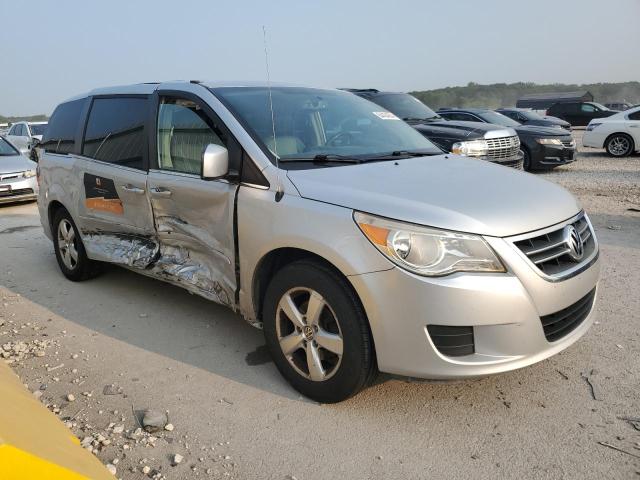 Photo 3 VIN: 2V4RW3D11AR138394 - VOLKSWAGEN ROUTAN SE 