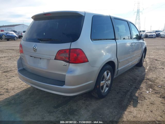 Photo 3 VIN: 2V4RW3D11AR209237 - VOLKSWAGEN ROUTAN 