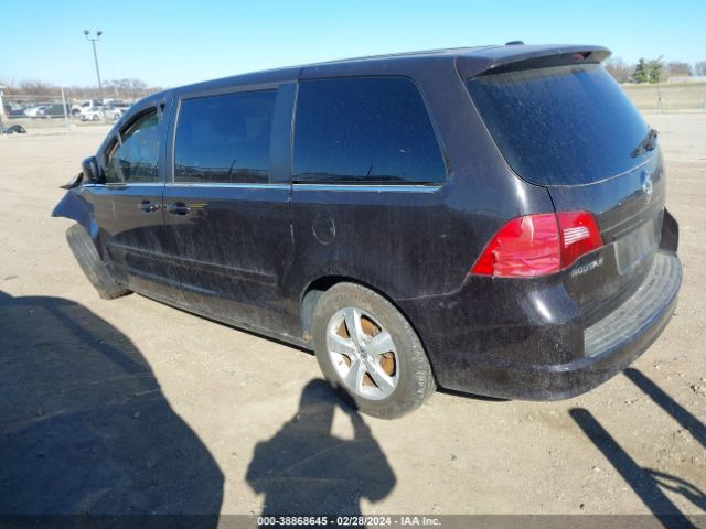 Photo 2 VIN: 2V4RW3D11AR227298 - VOLKSWAGEN ROUTAN 