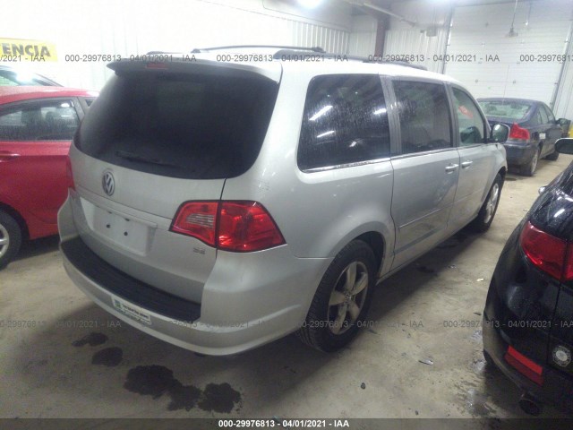 Photo 3 VIN: 2V4RW3D11AR242299 - VOLKSWAGEN ROUTAN 