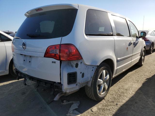 Photo 2 VIN: 2V4RW3D11AR354178 - VOLKSWAGEN ROUTAN SE 