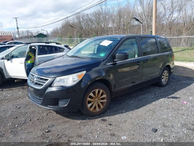 Photo 1 VIN: 2V4RW3D12AR272220 - VOLKSWAGEN ROUTAN 