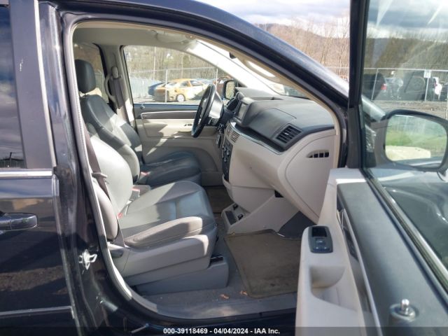 Photo 4 VIN: 2V4RW3D12AR272220 - VOLKSWAGEN ROUTAN 