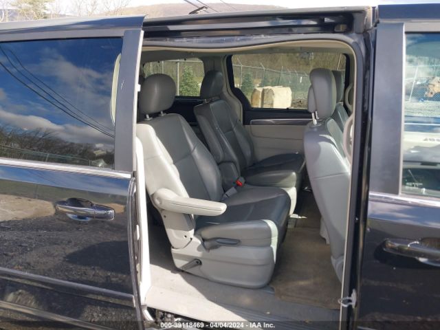 Photo 7 VIN: 2V4RW3D12AR272220 - VOLKSWAGEN ROUTAN 