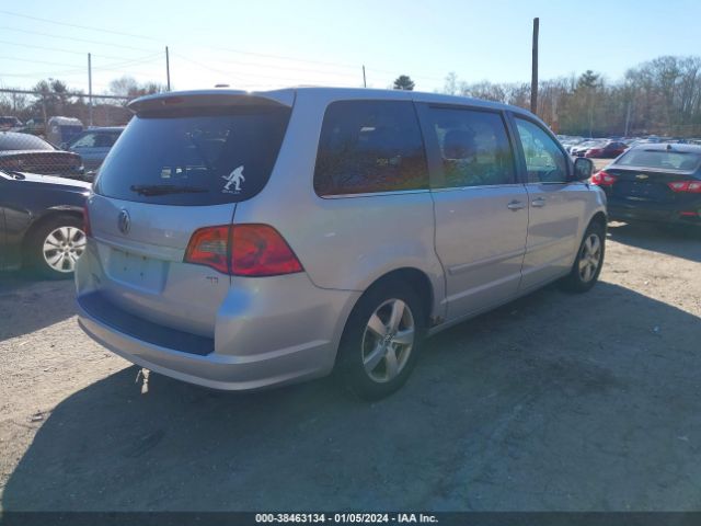 Photo 3 VIN: 2V4RW3D12AR272542 - VOLKSWAGEN ROUTAN 