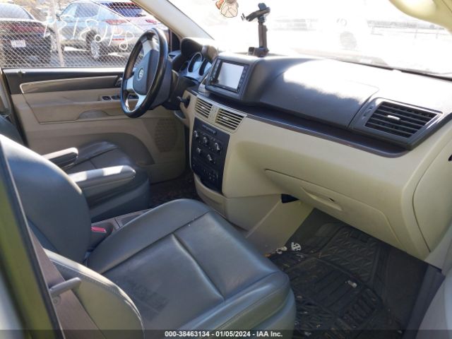 Photo 4 VIN: 2V4RW3D12AR272542 - VOLKSWAGEN ROUTAN 