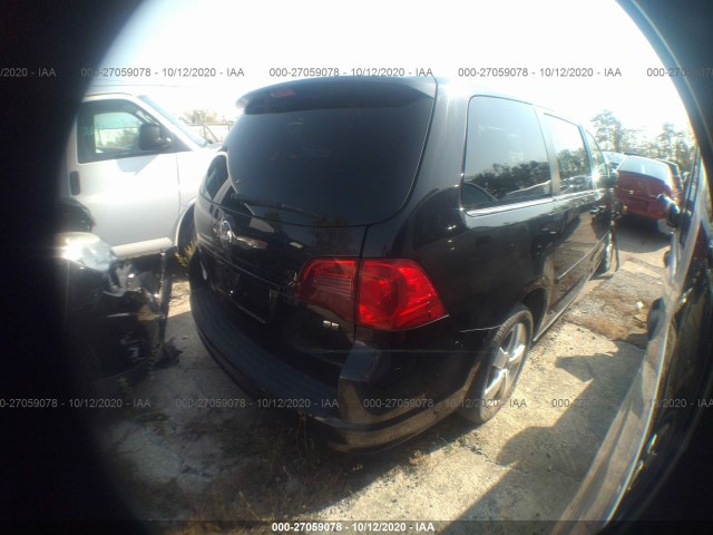 Photo 3 VIN: 2V4RW3D12AR281743 - VOLKSWAGEN ROUTAN 