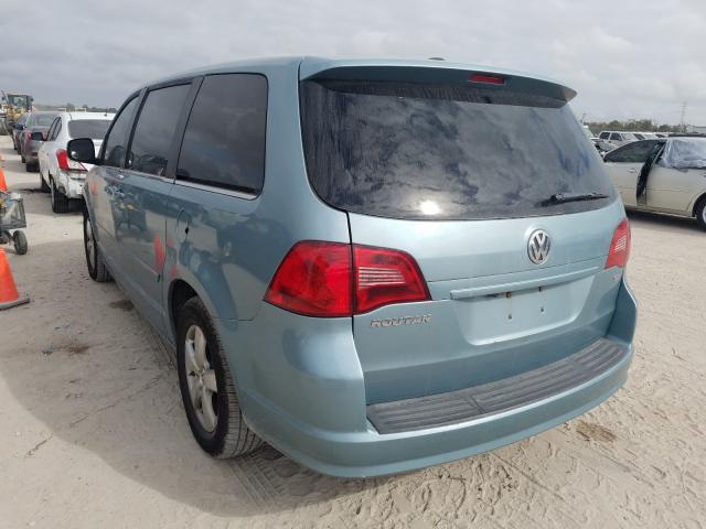 Photo 2 VIN: 2V4RW3D12AR388422 - VOLKSWAGEN ROUTAN SE 