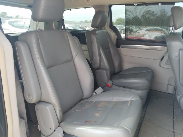 Photo 5 VIN: 2V4RW3D12AR388422 - VOLKSWAGEN ROUTAN SE 