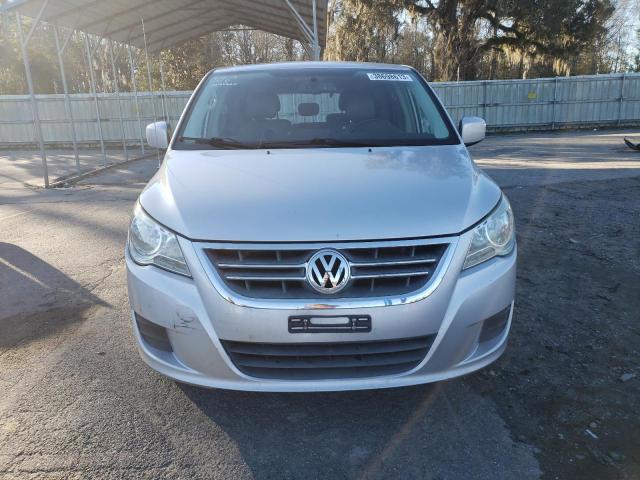 Photo 4 VIN: 2V4RW3D12AR388498 - VOLKSWAGEN ROUTAN SE 