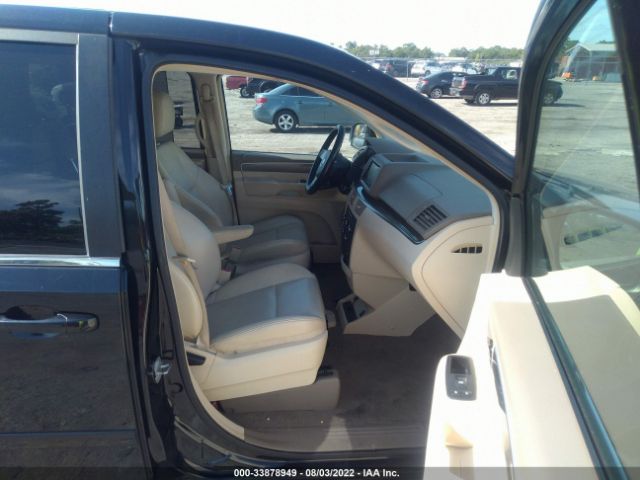 Photo 4 VIN: 2V4RW3D12AR393023 - VOLKSWAGEN ROUTAN 