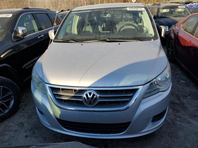 Photo 4 VIN: 2V4RW3D13AR159182 - VOLKSWAGEN ROUTAN 