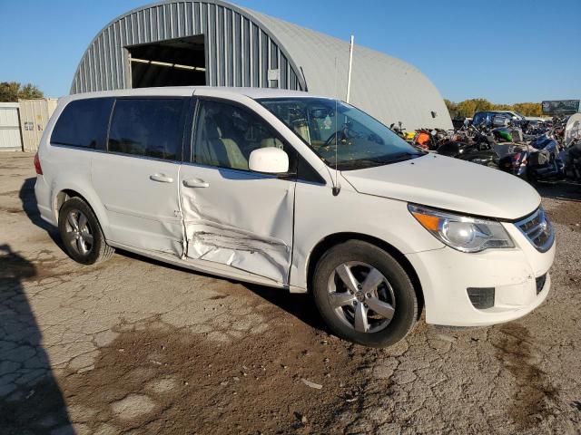 Photo 3 VIN: 2V4RW3D13AR167217 - VOLKSWAGEN ROUTAN SE 