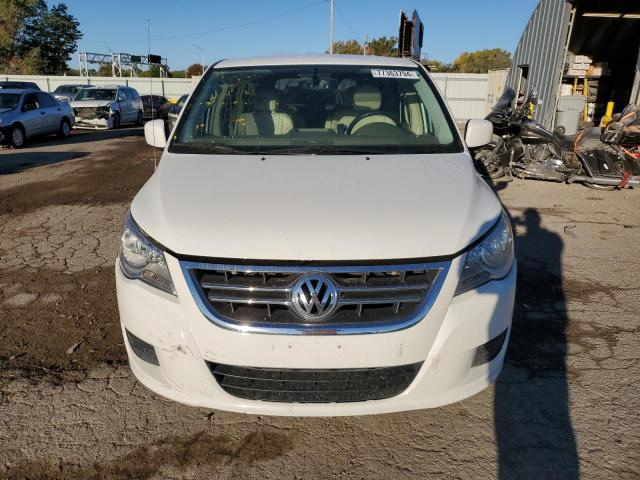 Photo 4 VIN: 2V4RW3D13AR167217 - VOLKSWAGEN ROUTAN SE 