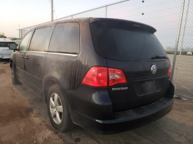 Photo 2 VIN: 2V4RW3D13AR184423 - VOLKSWAGEN ROUTAN SE 