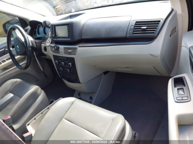 Photo 4 VIN: 2V4RW3D13AR184499 - VOLKSWAGEN ROUTAN 