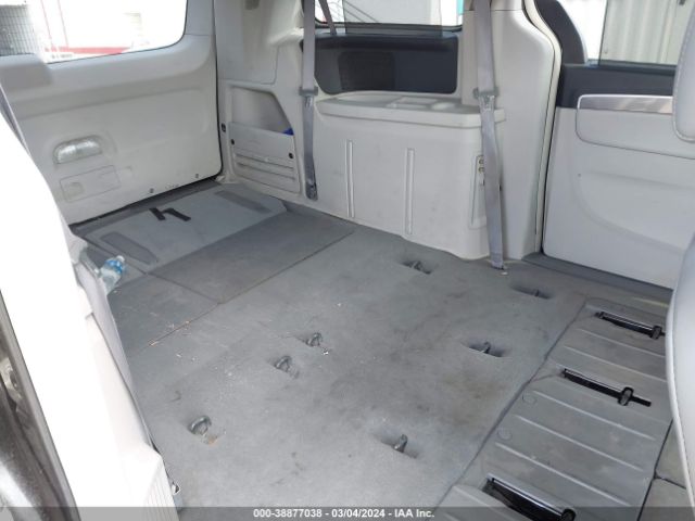 Photo 7 VIN: 2V4RW3D13AR184499 - VOLKSWAGEN ROUTAN 