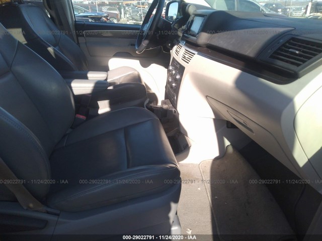 Photo 4 VIN: 2V4RW3D13AR186706 - VOLKSWAGEN ROUTAN 