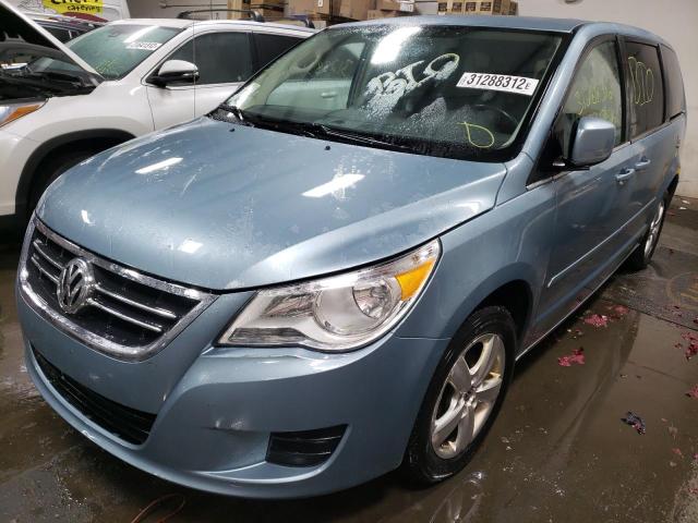 Photo 1 VIN: 2V4RW3D13AR231157 - VOLKSWAGEN ROUTAN SE 