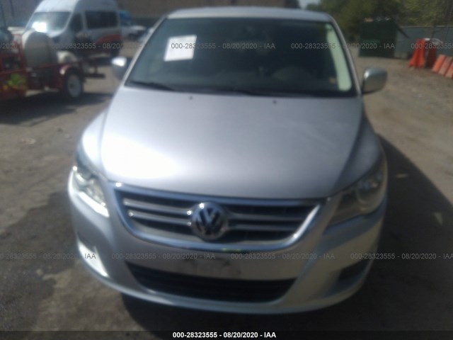 Photo 5 VIN: 2V4RW3D13AR407463 - VOLKSWAGEN ROUTAN 