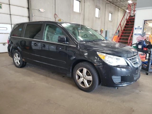 Photo 3 VIN: 2V4RW3D13AR407690 - VOLKSWAGEN ROUTAN SE 