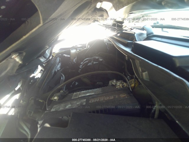 Photo 9 VIN: 2V4RW3D14AR209345 - VOLKSWAGEN ROUTAN 