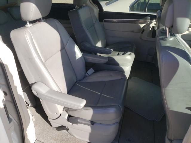 Photo 5 VIN: 2V4RW3D14AR281694 - VOLKSWAGEN ROUTAN SE 