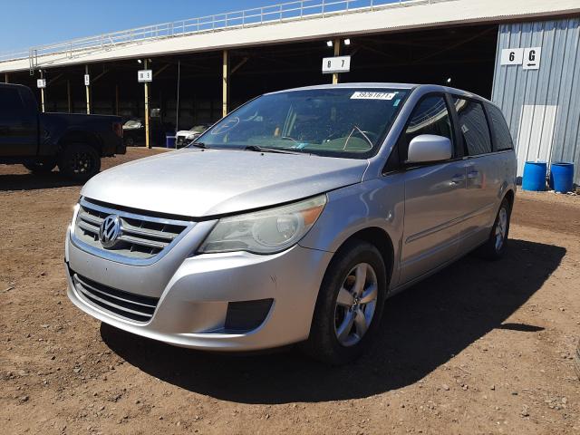 Photo 1 VIN: 2V4RW3D14AR333079 - VOLKSWAGEN ROUTAN SE 