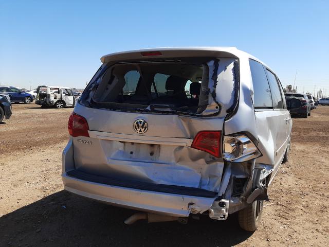 Photo 3 VIN: 2V4RW3D14AR333079 - VOLKSWAGEN ROUTAN SE 