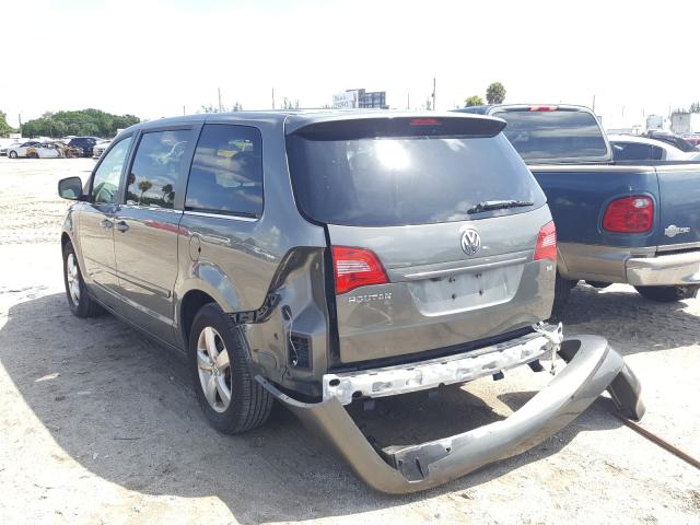 Photo 2 VIN: 2V4RW3D14AR388471 - VOLKSWAGEN ROUTAN SE 