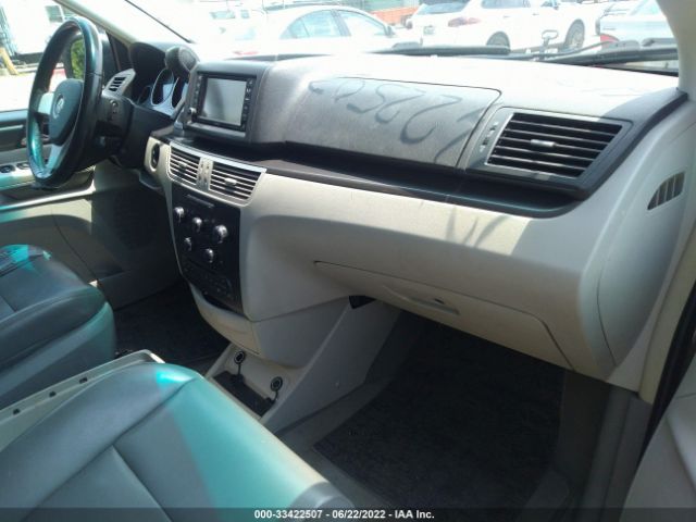 Photo 4 VIN: 2V4RW3D14AR393217 - VOLKSWAGEN ROUTAN 