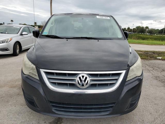 Photo 4 VIN: 2V4RW3D15AR158924 - VOLKSWAGEN ROUTAN SE 