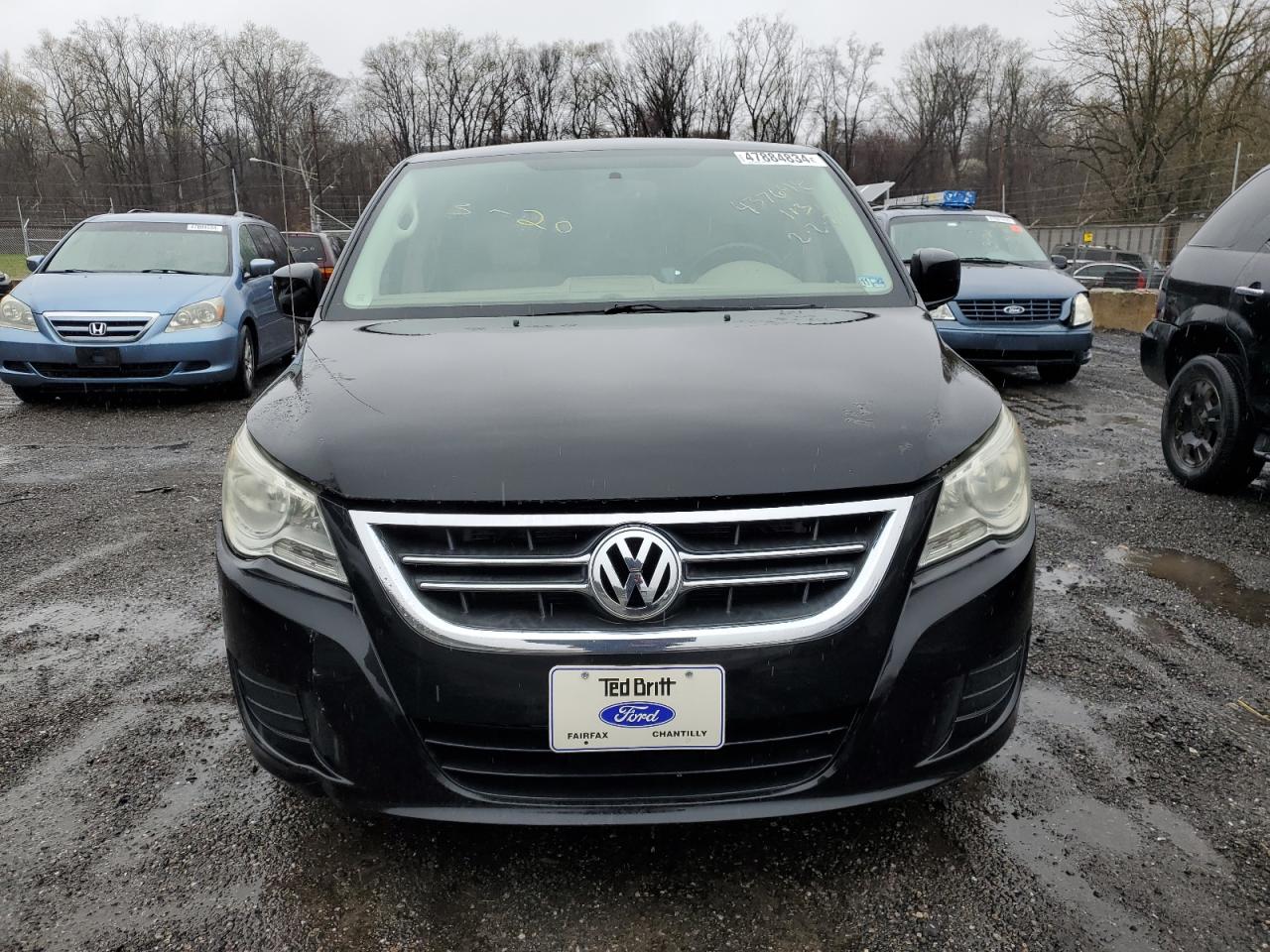 Photo 4 VIN: 2V4RW3D15AR195813 - VOLKSWAGEN ROUTAN 