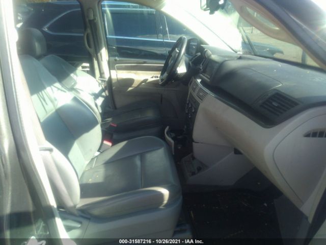 Photo 4 VIN: 2V4RW3D15AR245903 - VOLKSWAGEN ROUTAN 