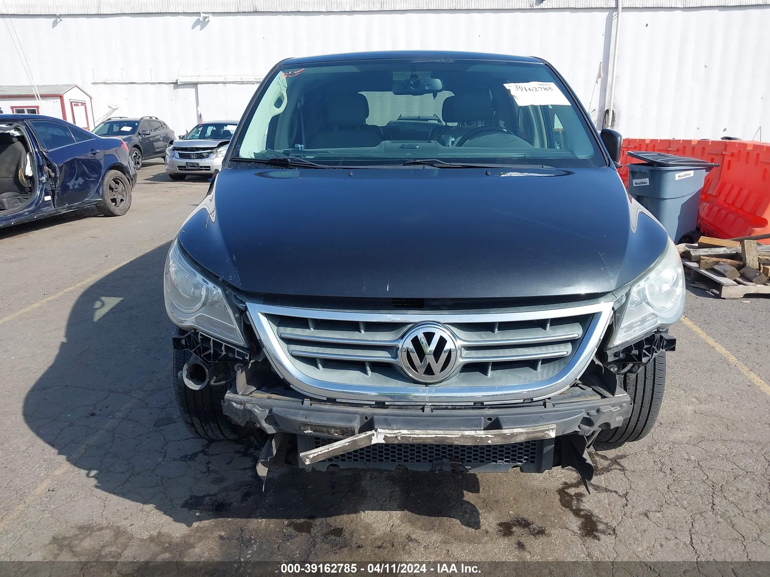 Photo 12 VIN: 2V4RW3D15AR280165 - VOLKSWAGEN ROUTAN 