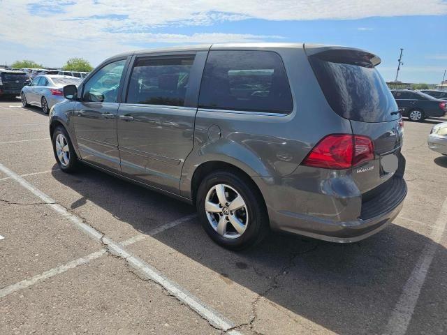 Photo 2 VIN: 2V4RW3D15AR281705 - VOLKSWAGEN ROUTAN SE 