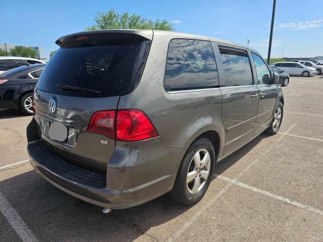 Photo 3 VIN: 2V4RW3D15AR281705 - VOLKSWAGEN ROUTAN SE 