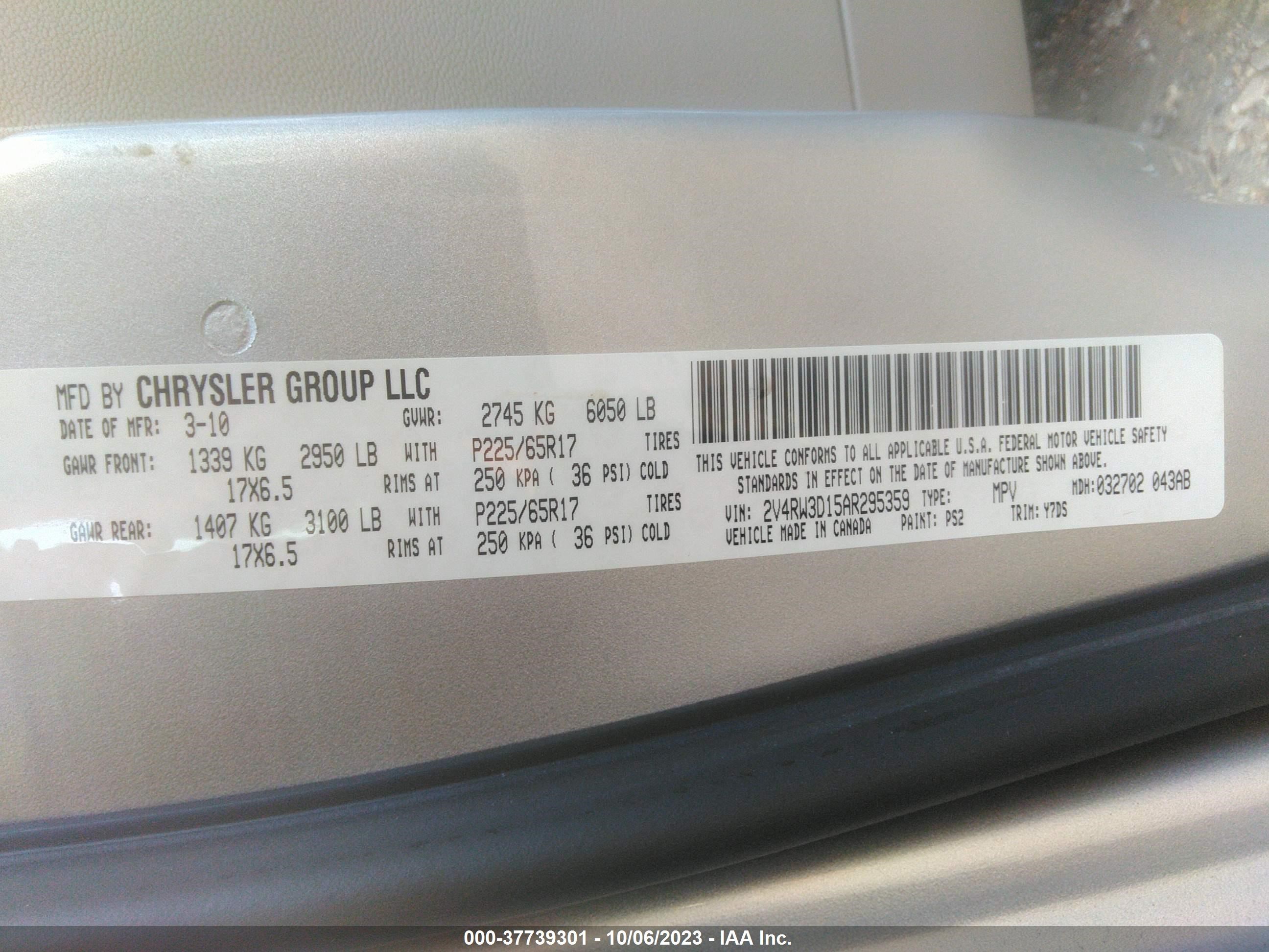 Photo 8 VIN: 2V4RW3D15AR295359 - VOLKSWAGEN ROUTAN 