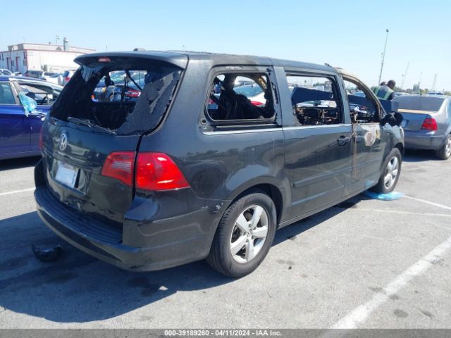 Photo 3 VIN: 2V4RW3D15AR325055 - VOLKSWAGEN ROUTAN 